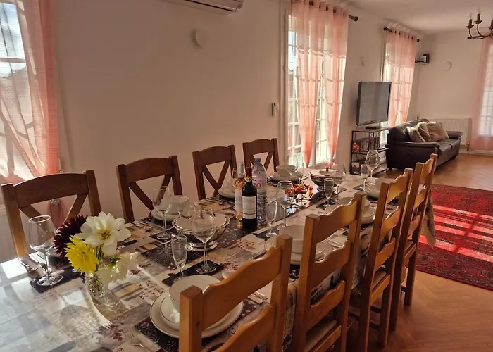 Les Camelias Hébergement de vacances Parthenay